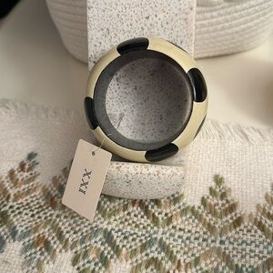 NWT XXI bracelet